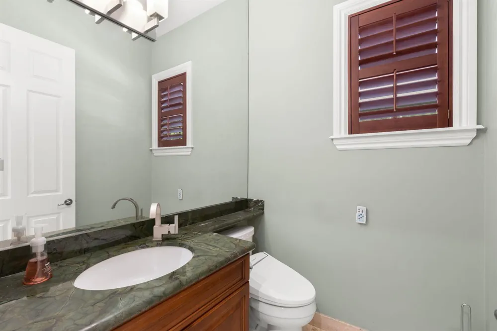 633 NE 20th Street Wilton Manors, FL 33305