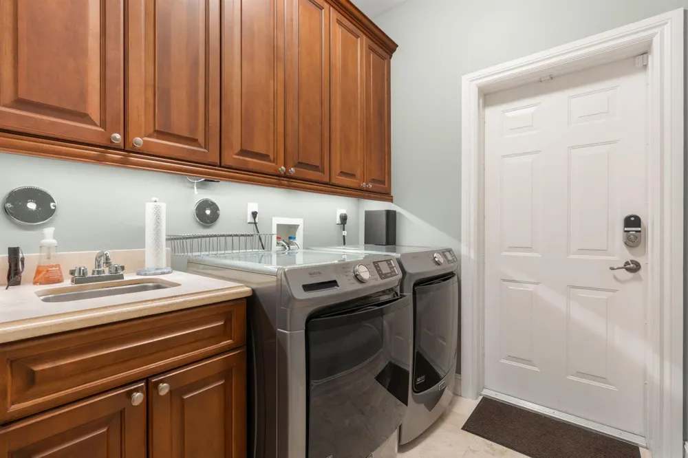 633 NE 20th Street Wilton Manors, FL 33305
