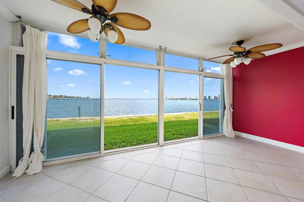 400 Wilma Circle #108 Riviera Beach, FL 33404
