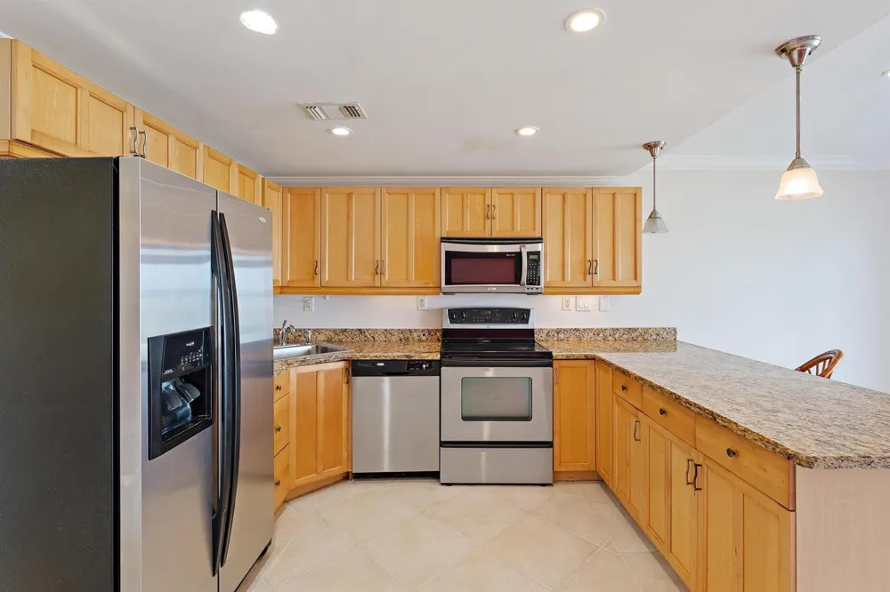 400 Wilma Circle #108 Riviera Beach, FL 33404