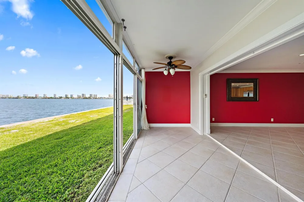 400 Wilma Circle #108 Riviera Beach, FL 33404