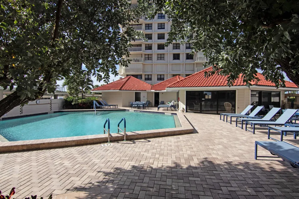 5480 Ocean Drive #A1d Singer Island, FL 33404