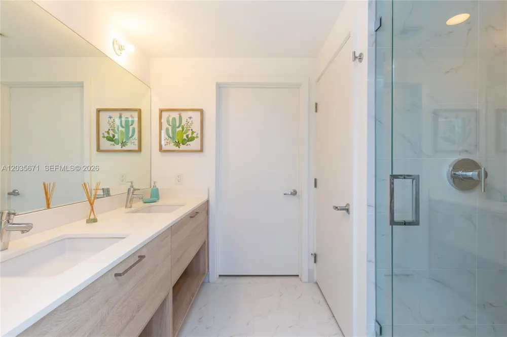 16385 Biscayne Blvd #1805 North Miami Beach, FL 33160