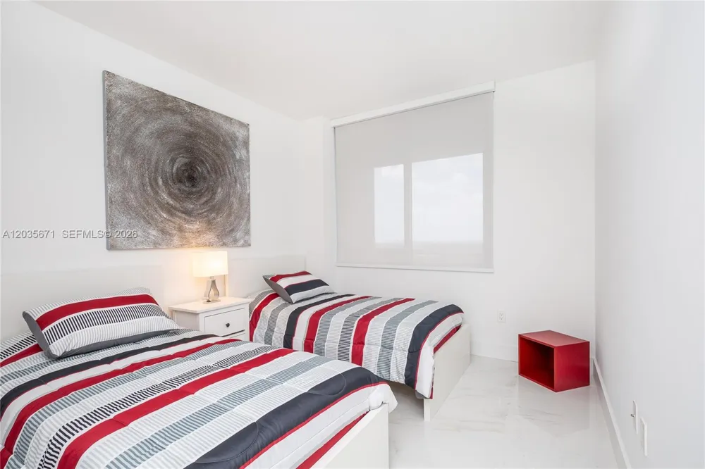 16385 Biscayne Blvd #1805 North Miami Beach, FL 33160