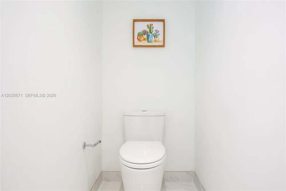 16385 Biscayne Blvd #1805 North Miami Beach, FL 33160