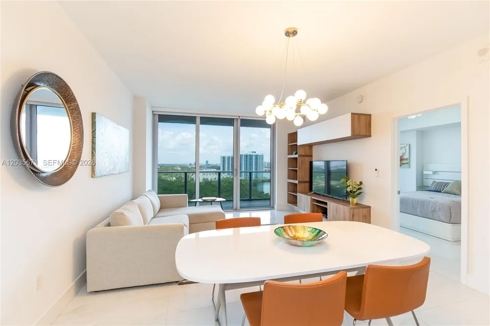 16385 Biscayne Blvd #1805 North Miami Beach, FL 33160