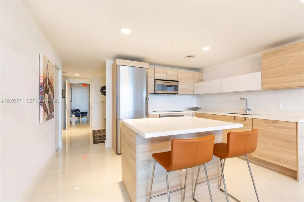 16385 Biscayne Blvd #1805 North Miami Beach, FL 33160