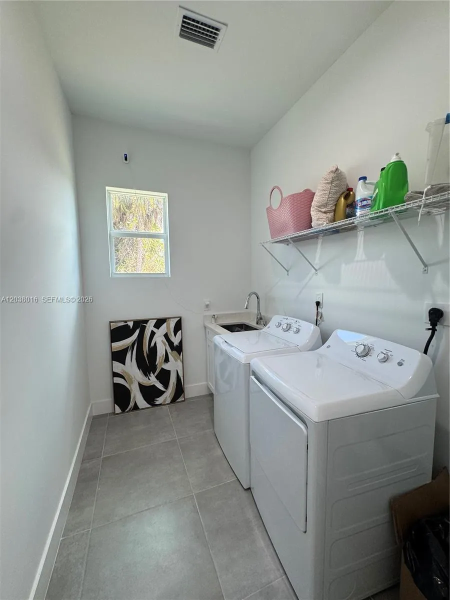 5012 Gunn PL #0 La Belle, FL 33935