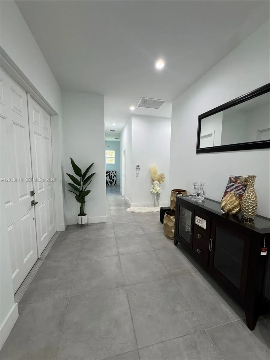 5012 Gunn PL #0 La Belle, FL 33935