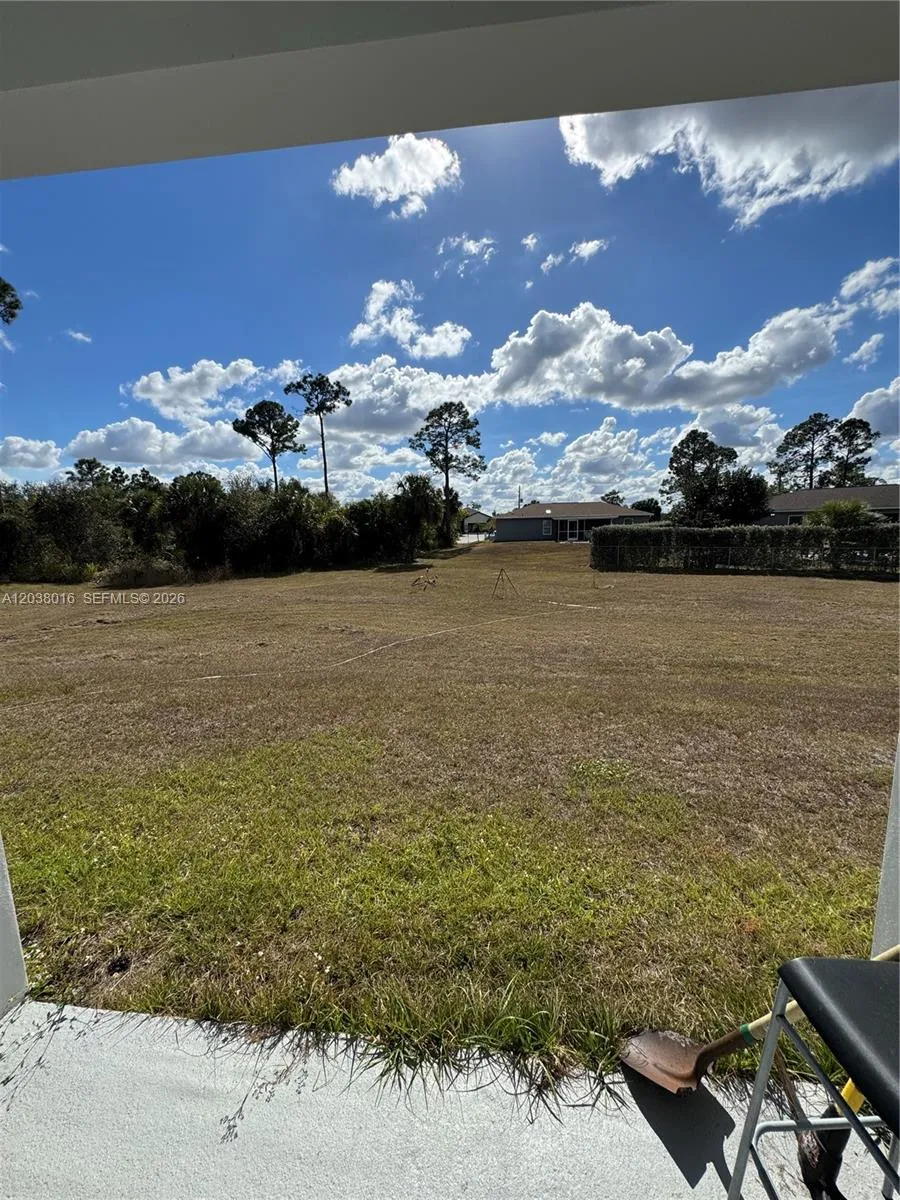 5012 Gunn PL #0 La Belle, FL 33935