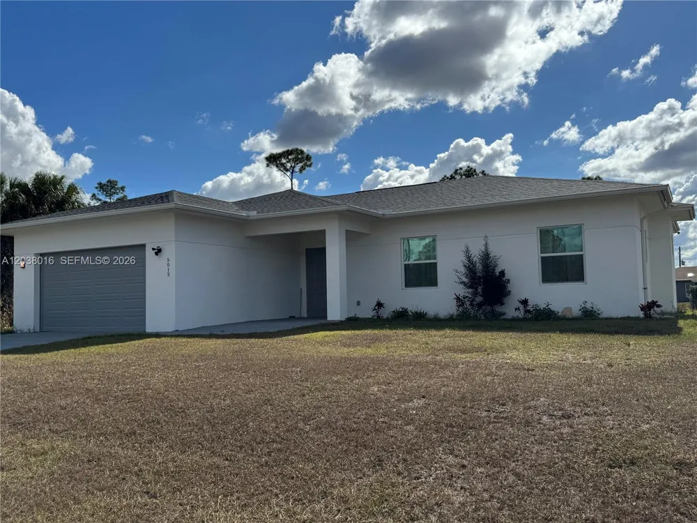 5012 Gunn PL #0 La Belle, FL 33935