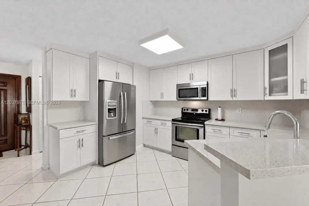 18536 NW 56th Pl Miami Gardens, FL 33055
