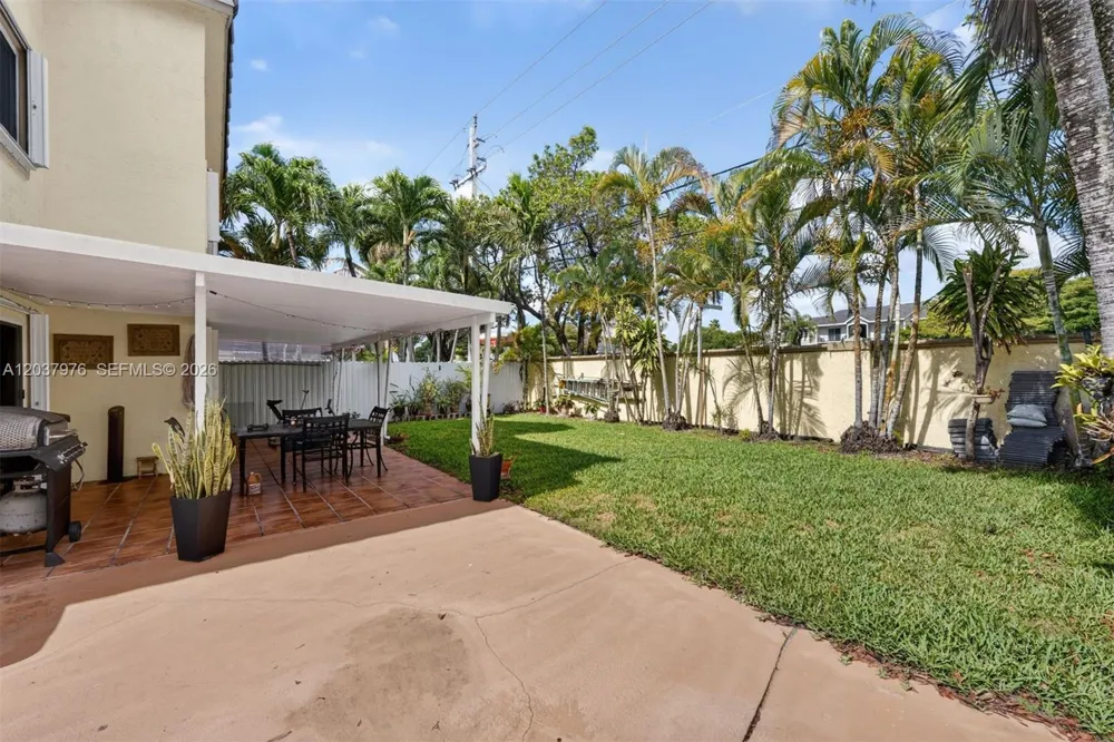 18536 NW 56th Pl Miami Gardens, FL 33055