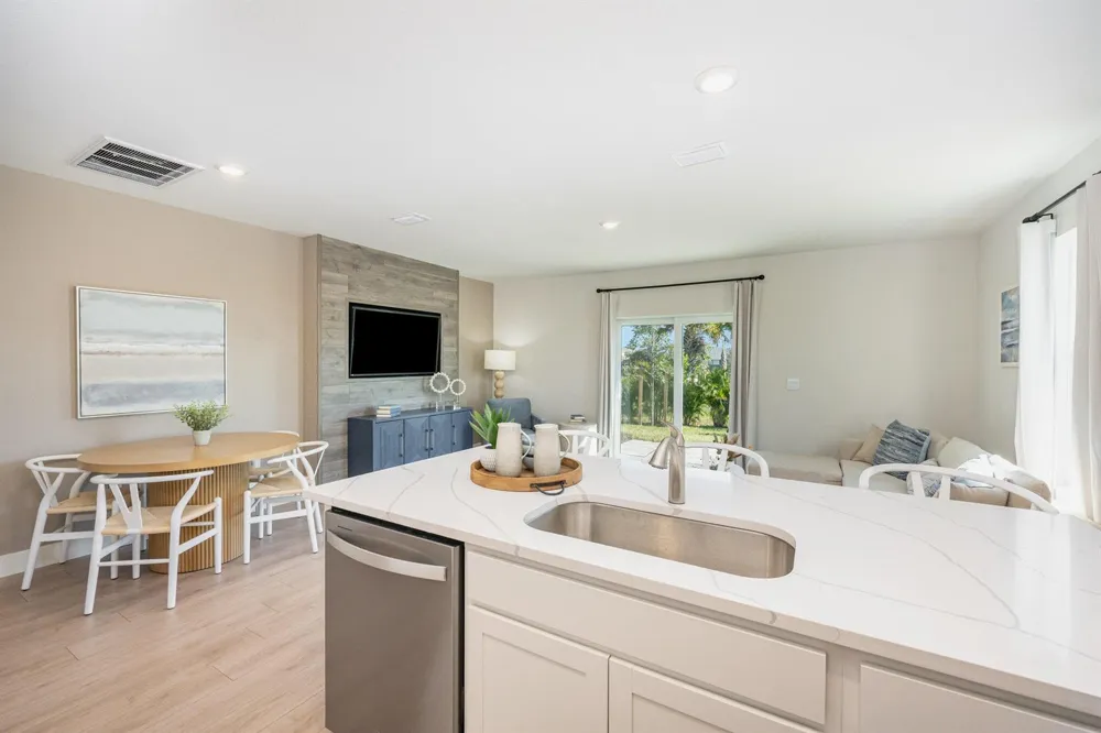 8176 Cobblestone Drive Fort Pierce, FL 34945