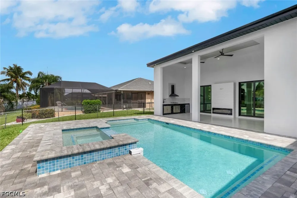 SE 17th Street Cape Coral, FL 33990