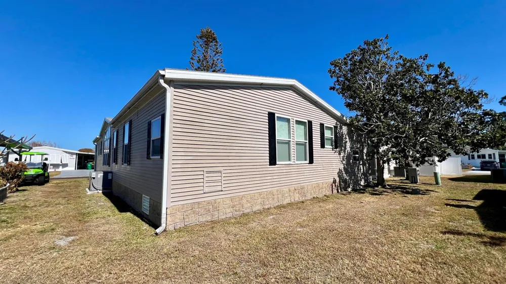 621 Puffin Drive Barefoot Bay, FL 32976