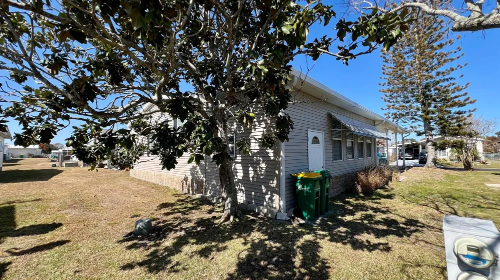 621 Puffin Drive Barefoot Bay, FL 32976