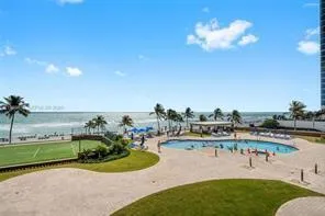 17555 Collins Avenue #806