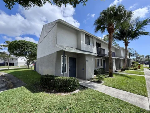 704 Riverside Drive