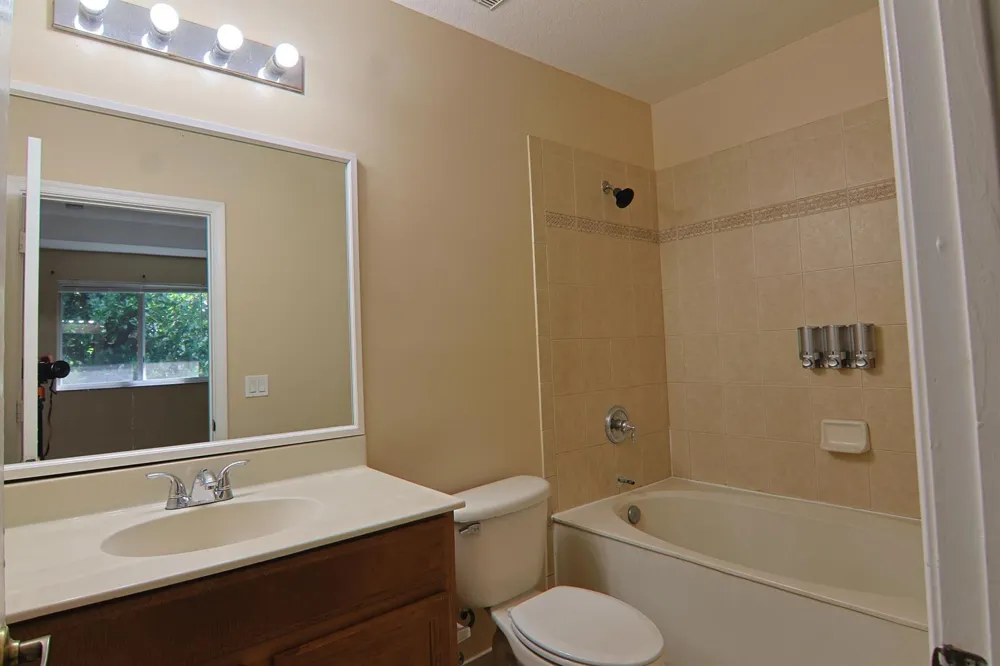 21211 NW 14th Place #3-27 Miami Gardens, FL 33169
