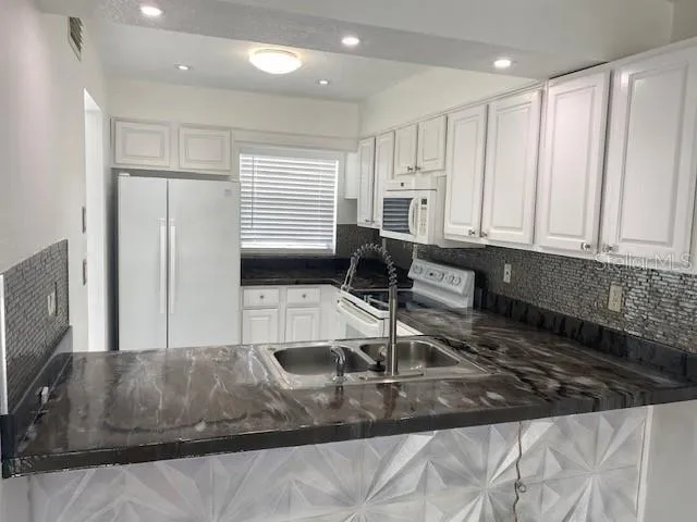 1820 Amberly Avenue #T-10 Orlando, FL 32822