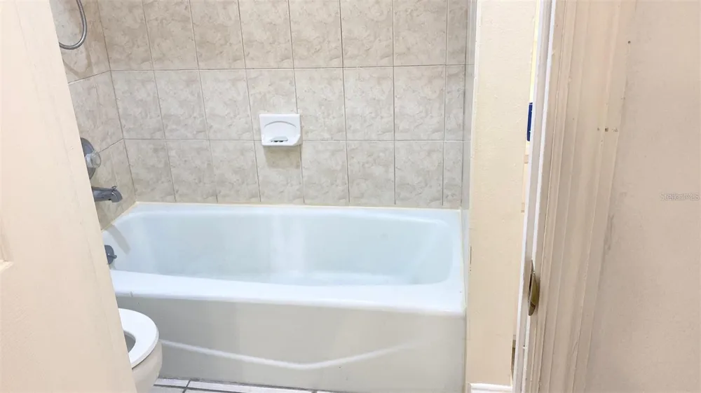 1820 Amberly Avenue #T-10 Orlando, FL 32822