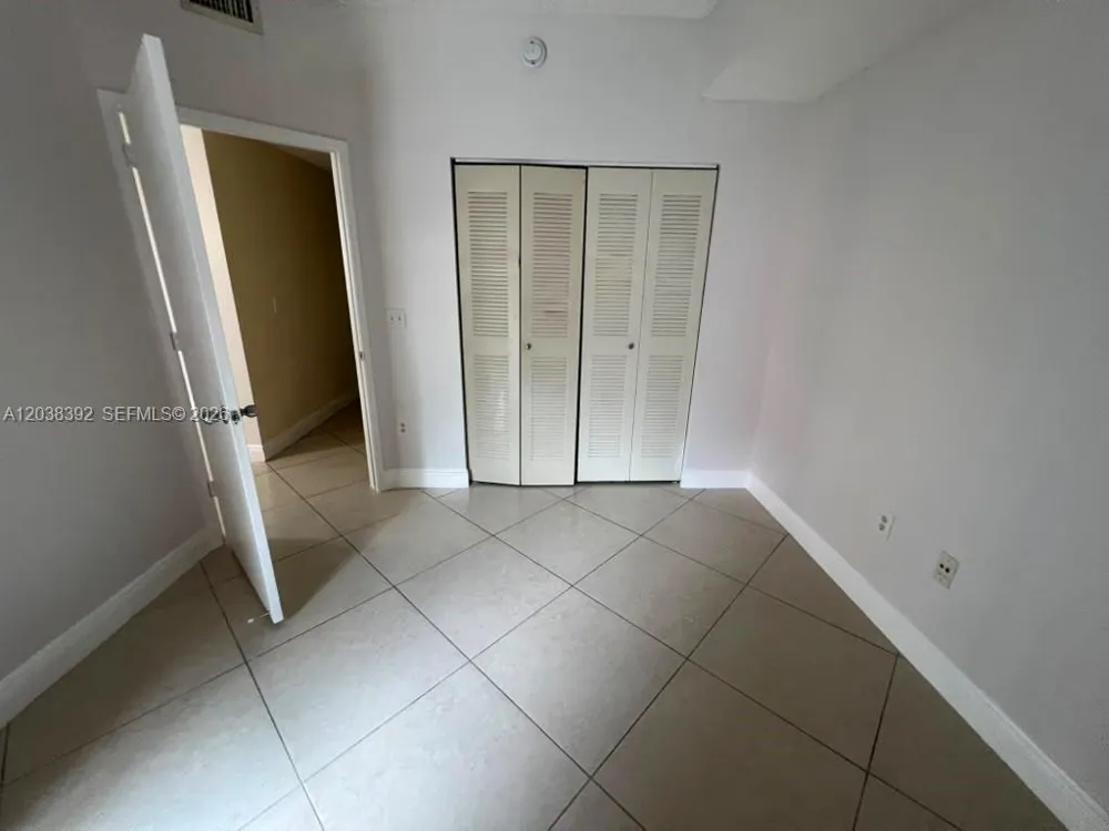 6992 SW 39th St #I101 Davie, FL 33314