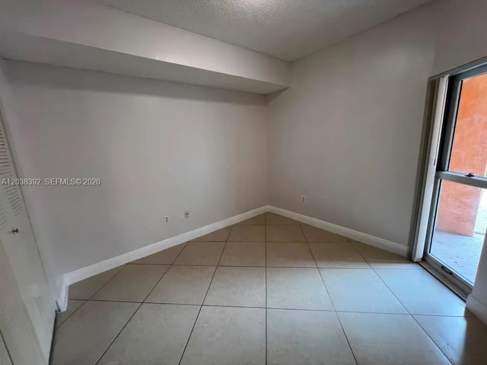 6992 SW 39th St #I101 Davie, FL 33314