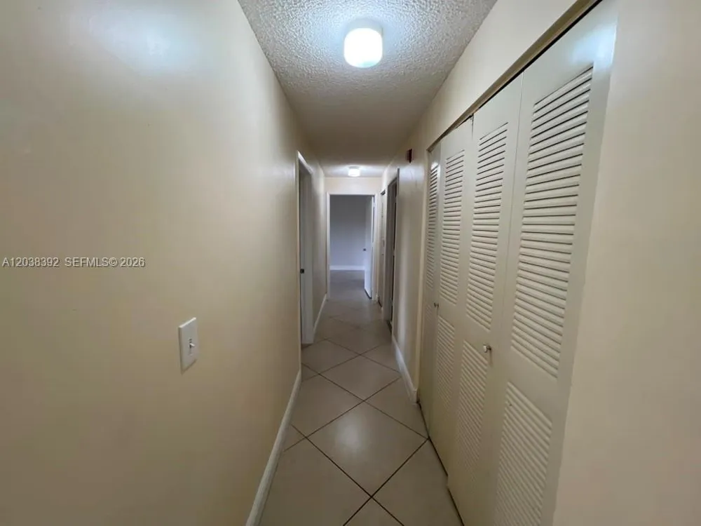 6992 SW 39th St #I101 Davie, FL 33314