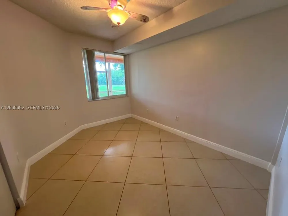6992 SW 39th St #I101 Davie, FL 33314