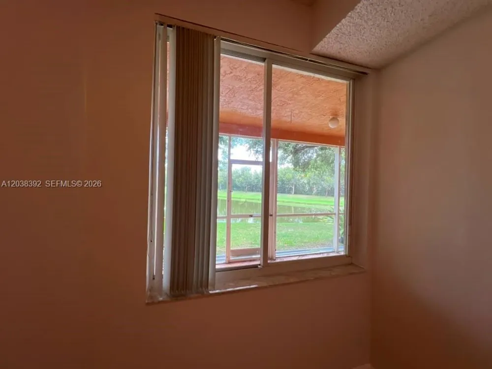 6992 SW 39th St #I101 Davie, FL 33314