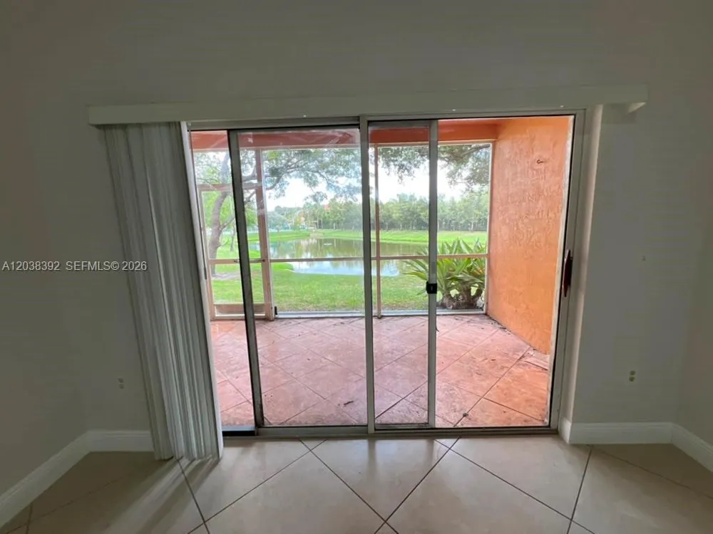 6992 SW 39th St #I101 Davie, FL 33314