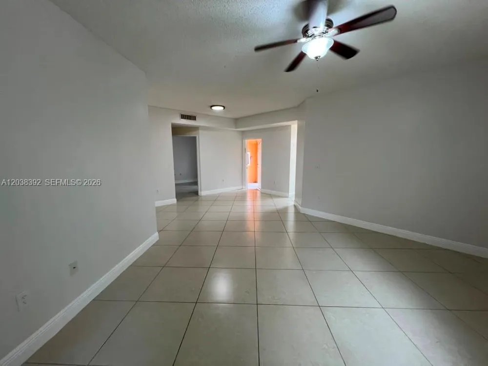 6992 SW 39th St #I101 Davie, FL 33314