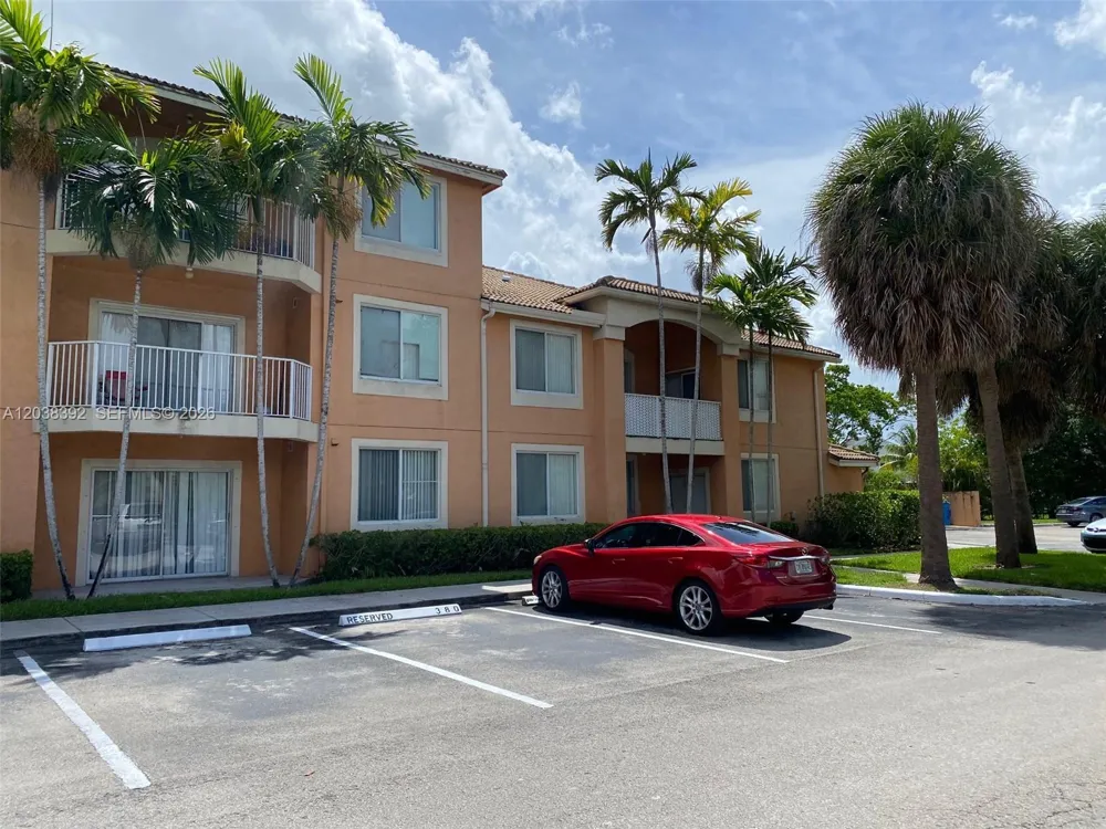 6992 SW 39th St #I101 Davie, FL 33314