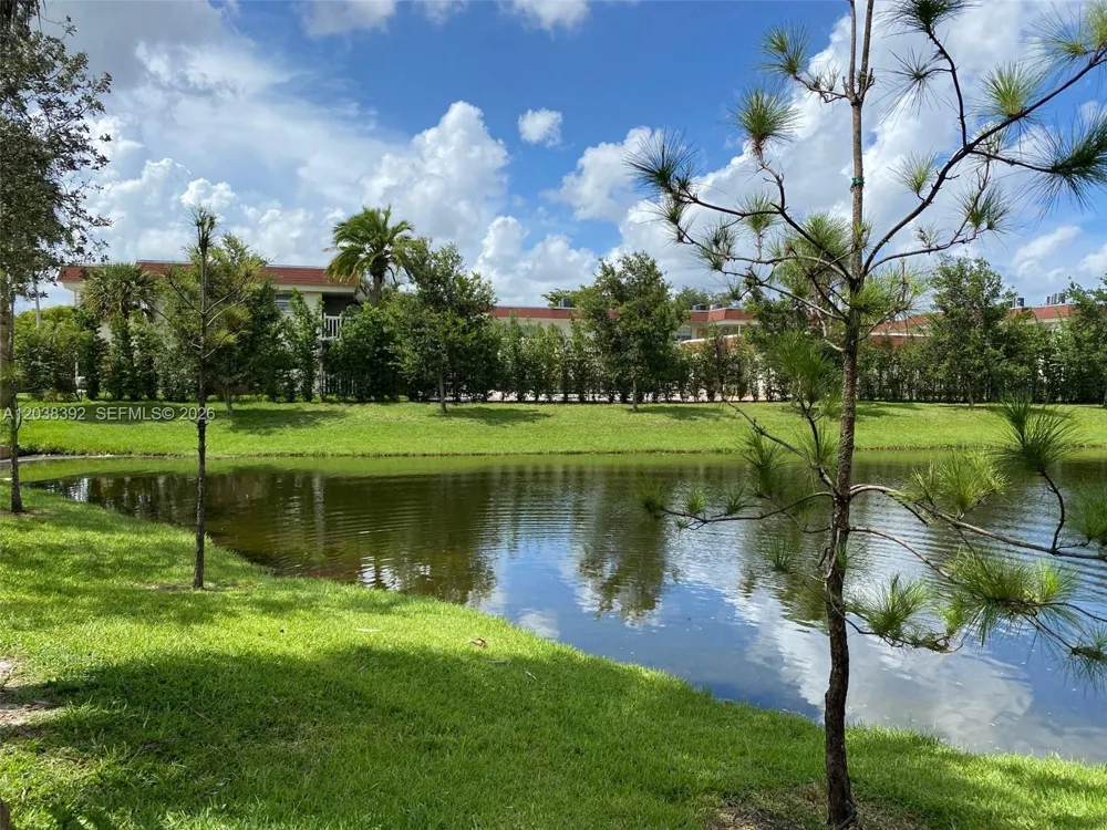 6992 SW 39th St #I101 Davie, FL 33314