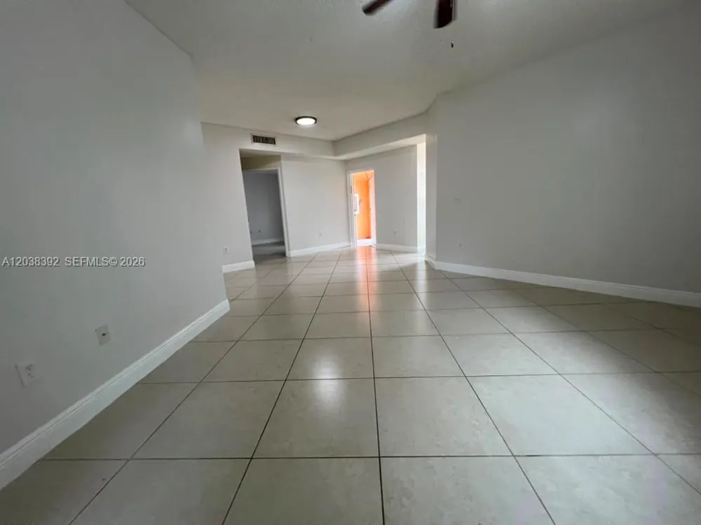 6992 SW 39th St #I101 Davie, FL 33314