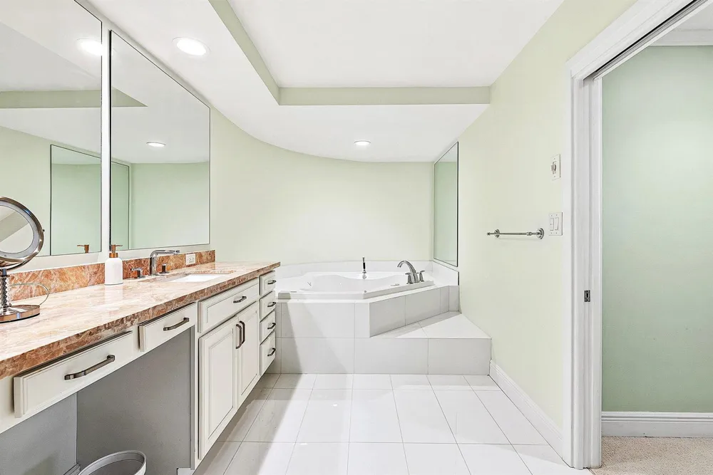 2001 SE Sailfish Point Boulevard #313 Stuart, FL 34996