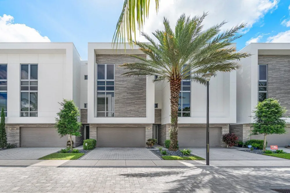 4130 NW 17th Avenue Boca Raton, FL 33431