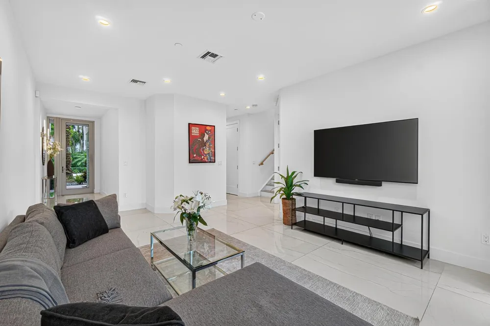 4130 NW 17th Avenue Boca Raton, FL 33431