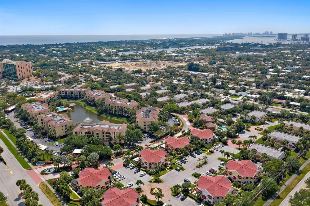13 Uno Lago Drive Juno Beach, FL 33408