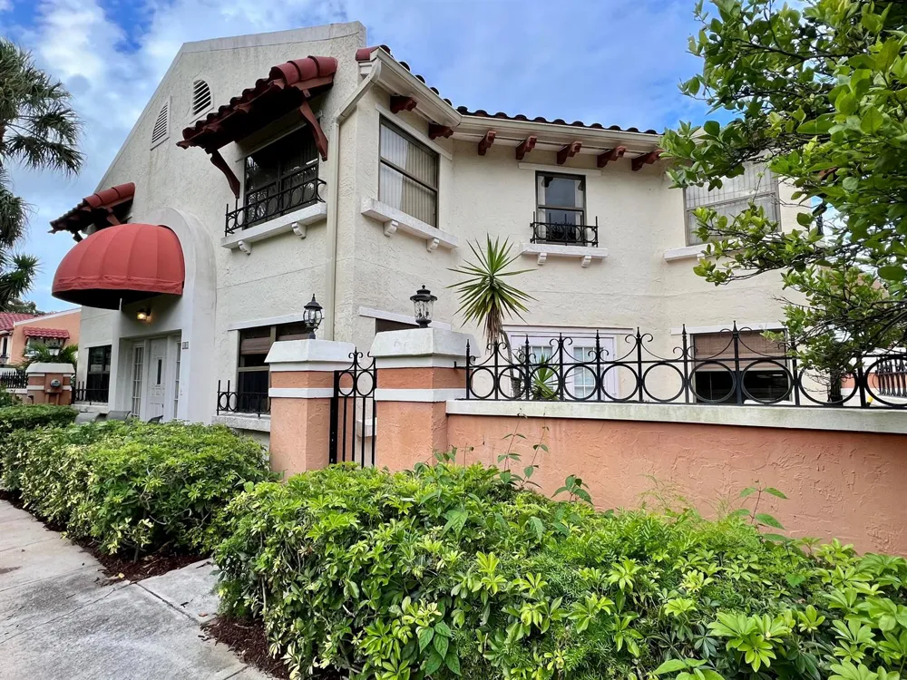 13 Uno Lago Drive Juno Beach, FL 33408