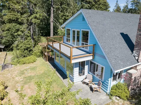 100 Juan de Fuca Way