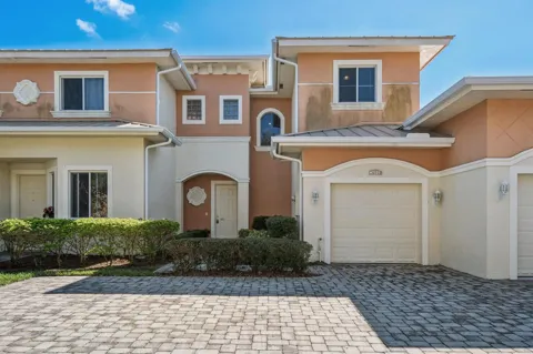 2584 SW Stockbridge Sq Square SW