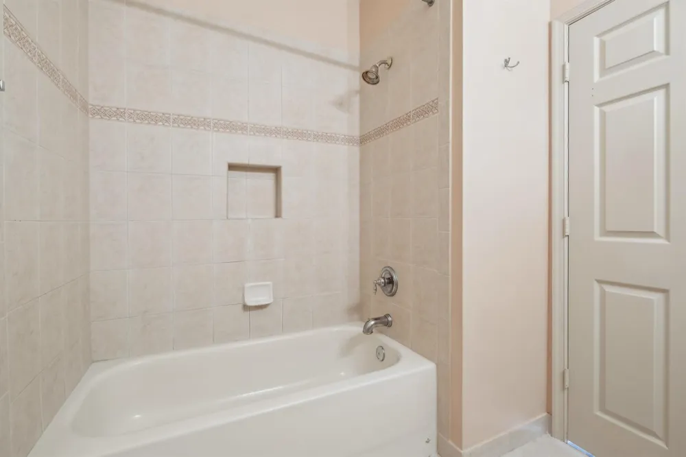 2584 SW Stockbridge Sq Square SW Vero Beach, FL 32962