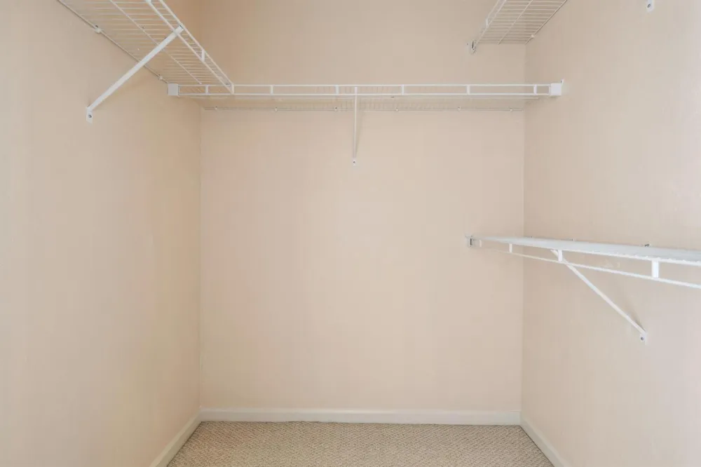 2584 SW Stockbridge Sq Square SW Vero Beach, FL 32962