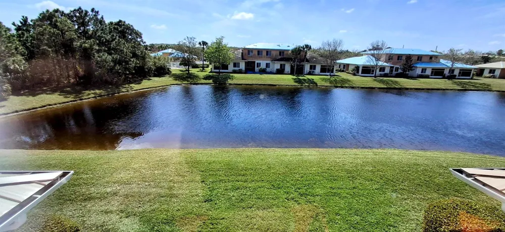 2584 SW Stockbridge Sq Square SW Vero Beach, FL 32962