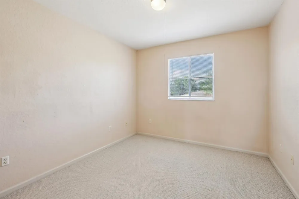 2584 SW Stockbridge Sq Square SW Vero Beach, FL 32962