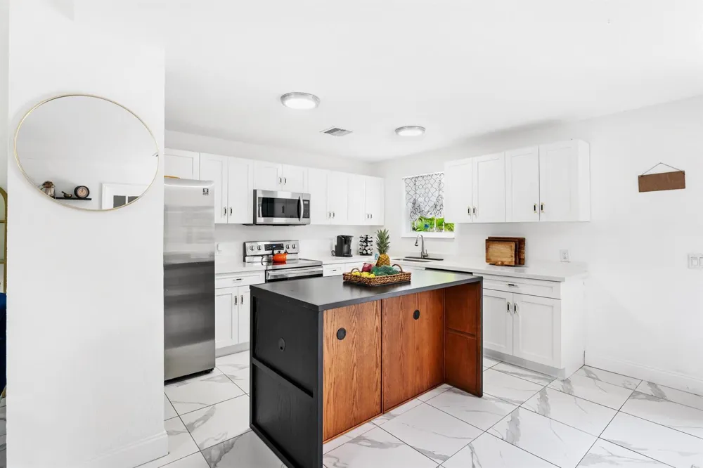 16931 93rd Road Loxahatchee, FL 33470