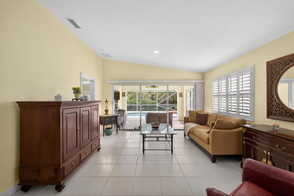 8522 SE Retreat Drive Hobe Sound, FL 33455