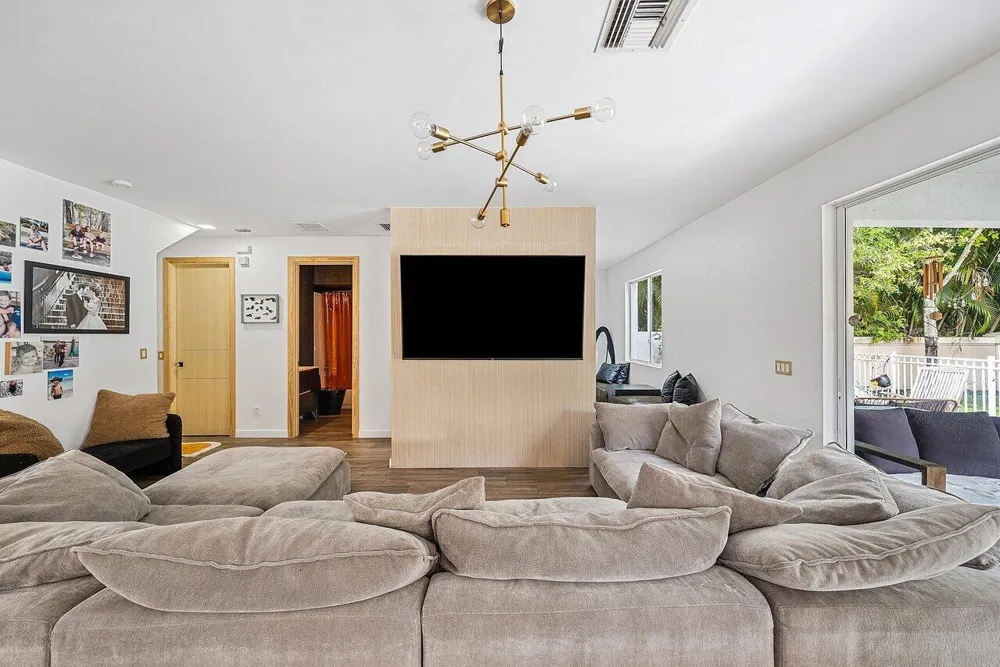 10223 Boca Vista Drive Boca Raton, FL 33498